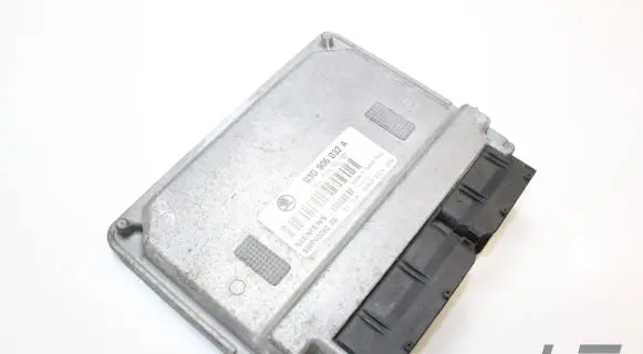 Skoda Fabia Mk1 (6Y) Engine control unit/module 03D906032A