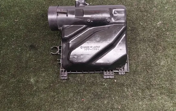 Subaru Forester SH Air filter box cover A52AG08
