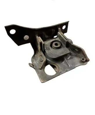 Toyota Prius (XW20) Engine mount bracket