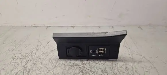 Lexus RX 450H USB socket connector 8619024030