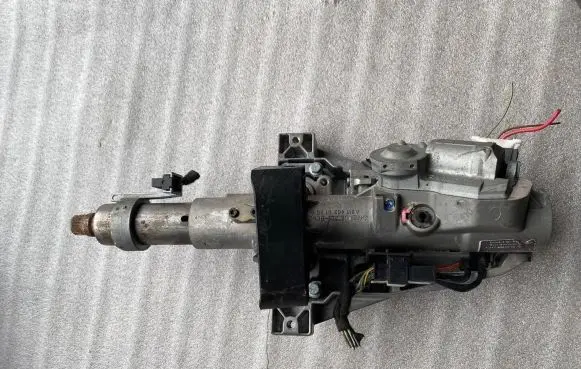 Steering wheel axle set