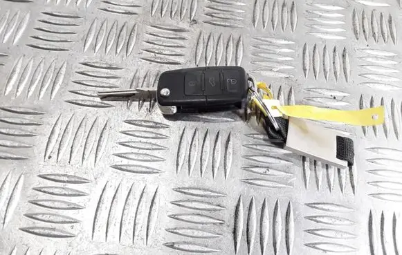 Skoda Fabia Mk2 (5J) Ignition key/card 