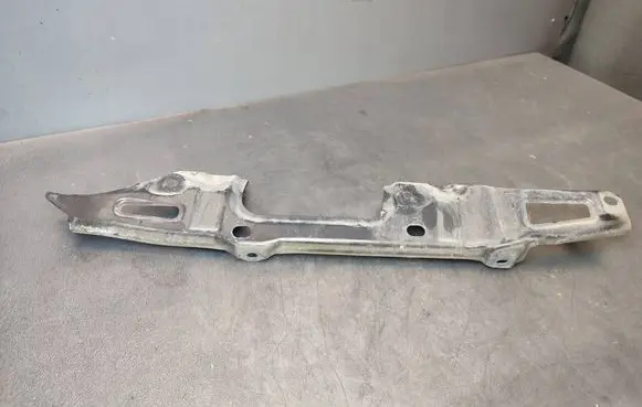 Subaru Forester SJ Fender mounting bracket 57160SG0009P