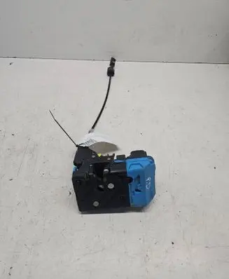 Volvo S80 Front door lock 