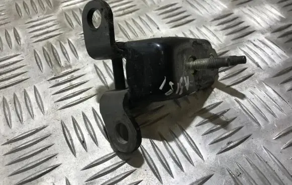 Honda CR-V Rear door lower hinge