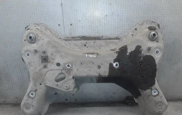 Nissan Primastar Front subframe