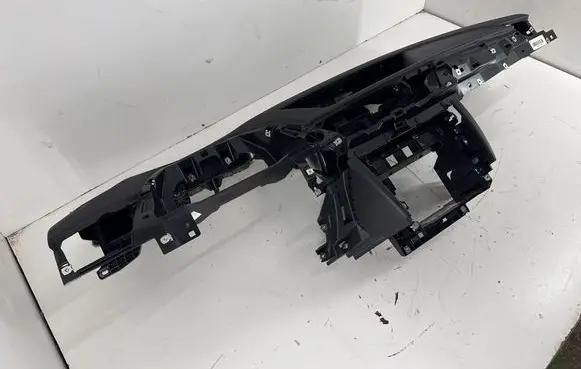 BMW X1 E84 Dashboard 56085715 2991241 1770300