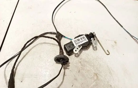 Volkswagen Polo IV 9N3 Central locking motor 