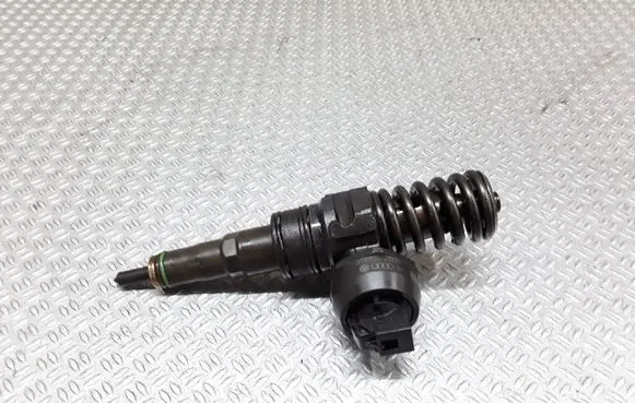 Volkswagen Caddy Fuel injector 038130073BN