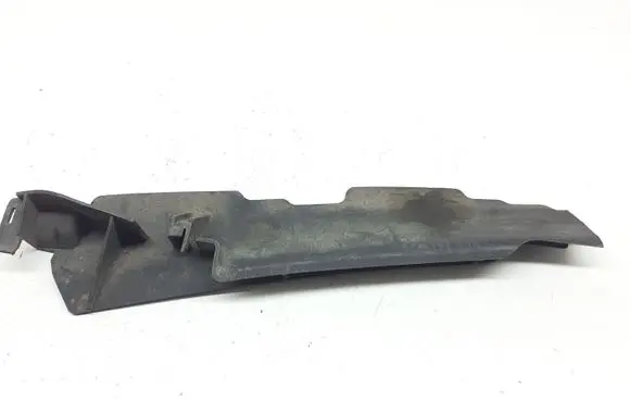 Volkswagen PASSAT B6 Other engine bay part 3C0121330