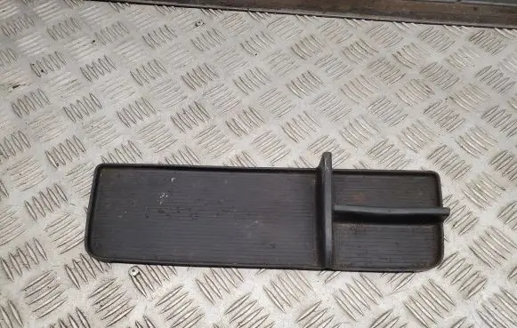 Dodge RAM Central console drawer/shelf pad 1RT53TRMAA