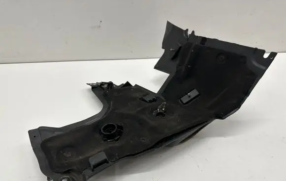 Mercedes-Benz S W222 Other engine bay part A2226202300