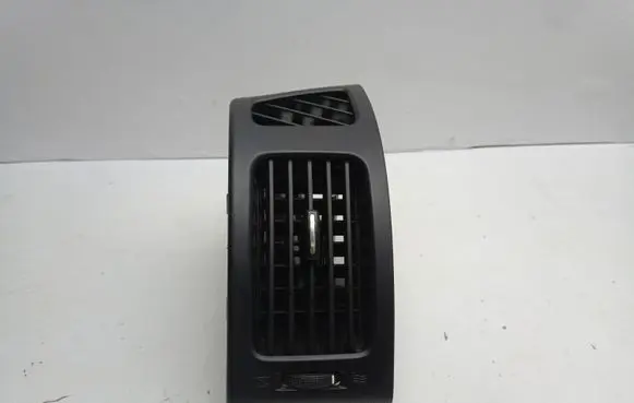 Hyundai i30 Dashboard side air vent grill/cover trim U0465248