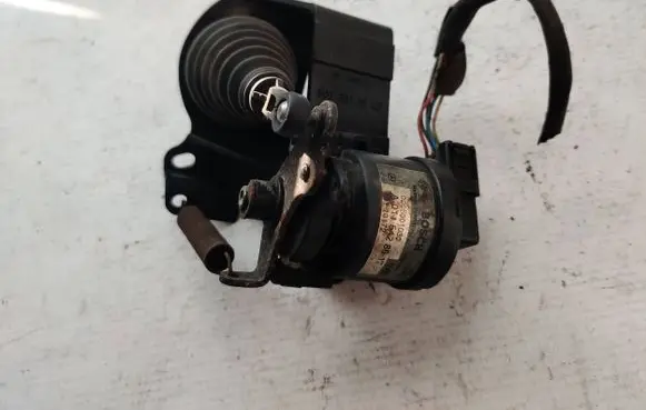 Mercedes-Benz C W203 Accelerator throttle pedal A0115428617 0205001030 56110172