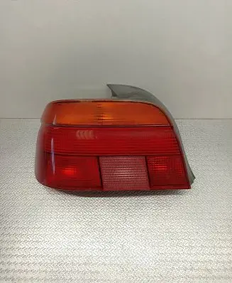 BMW 5 E39 Rear/tail lights 8358031 2VP00724001