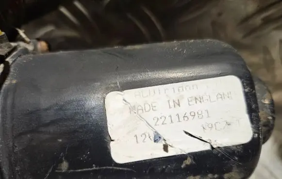 Opel Vectra B Front wiper linkage and motor 22116981