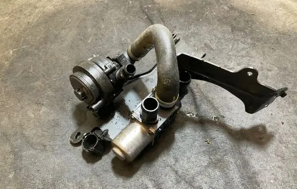 BMW 3 G20 G21 Electric auxiliary coolant/water pump 8671654 9037610
