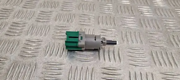 Peugeot Expert Brake pedal sensor switch 9818232580