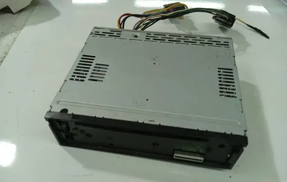 Volkswagen PASSAT B4 Radio/CD/DVD/GPS head unit CDXGT35U