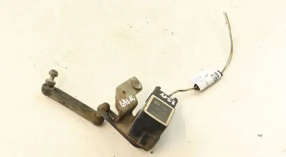 Headlight/headlamp level sensor