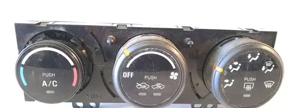 Suzuki Grand Vitara I Air conditioner control unit module 74400-54J12
