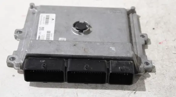 Dacia Sandero II Engine control unit/module 237106376R 237105499R
