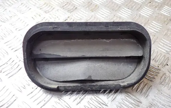 Skoda Octavia Mk4 Quarter panel pressure vent 5E3819164