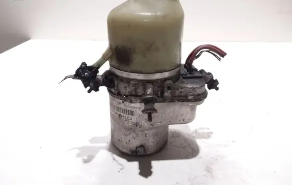 Opel Astra H Power steering pump M13040905SS
