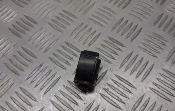 Toyota Avensis T220 Quarter vent window switch 