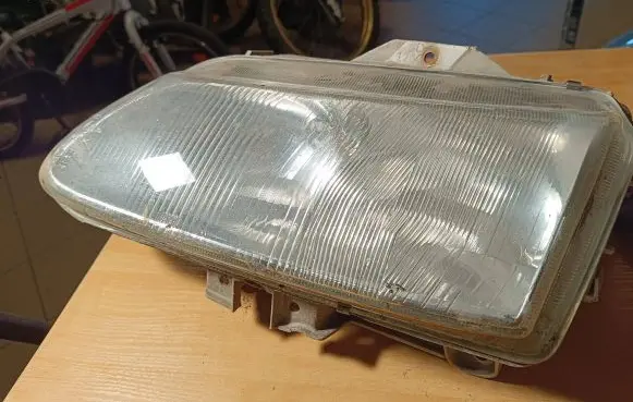 Renault Espace II Headlight/headlamp 7700820118