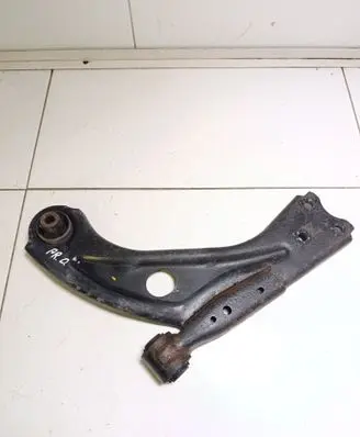 Peugeot 5008 II Front control arm 98138522