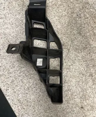 Seat Leon (5F) Rear bumper mounting bracket 5F0807377 M12822