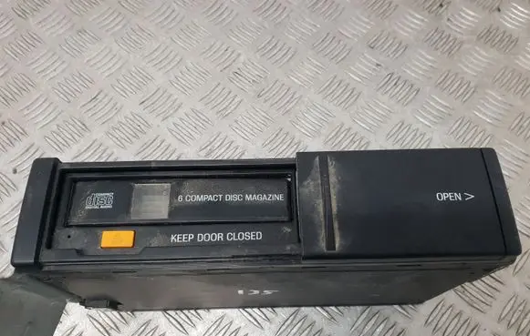 Ford Taurus CD/DVD changer 