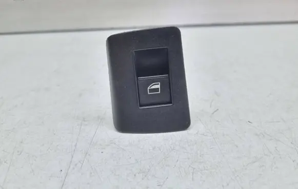 BMW X5 E53 Electric window control switch 8385956