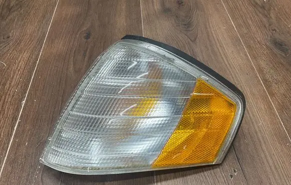 Mercedes-Benz SL R129 Front bumper turn signal 1298260743