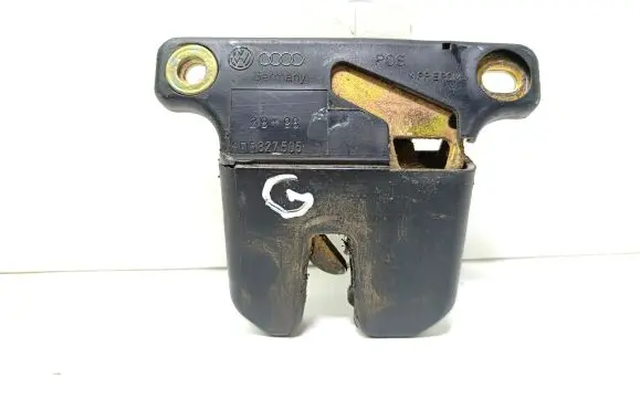 Audi A4 S4 B5 8D Tailgate/trunk/boot lock/catch/latch 8D5827505