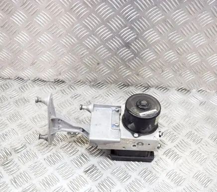 Mercedes-Benz C W203 ABS Pump A0054317512 00402282D0
