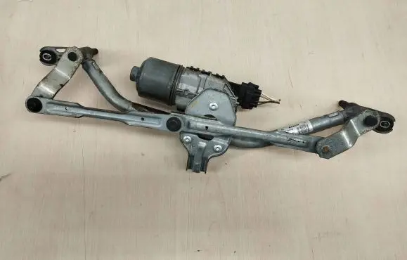 Peugeot 207 Front wiper linkage and motor 9650380780 94338R01 3397020769