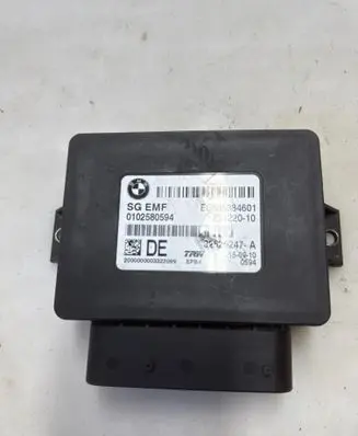 BMW 5 F10 F11 Hand brake control module 6850846 32620247A 0102580594