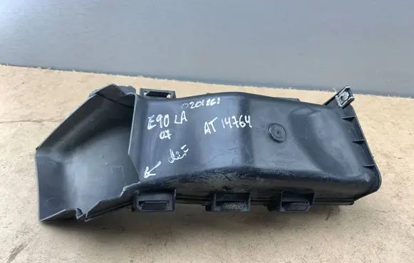 BMW 3 E90 E91 Intercooler air guide/duct channel 51747121570 7121570