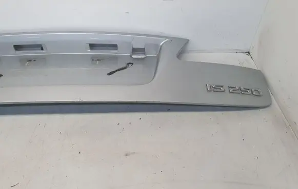 Lexus IS 220D-250-350 Tailgate trim 7680153030