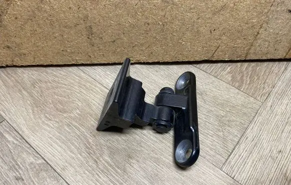 BMW 5 F10 F11 Front door lower hinge 7199576 ES037199576DE