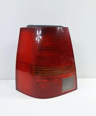 Volkswagen Golf IV Rear/tail lights 1j9945095p