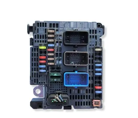 Peugeot 308 Fuse module BSMZ01 9674921580 10110773