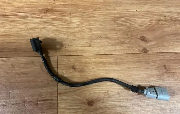 Audi A4 S4 B7 8E 8H Crankshaft position sensor 9805940