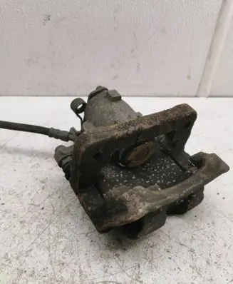 Opel Insignia A Rear brake caliper 