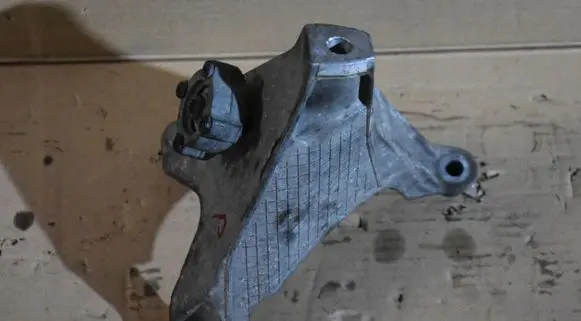 Porsche Panamera (971) Engine mount bracket 971199308D55