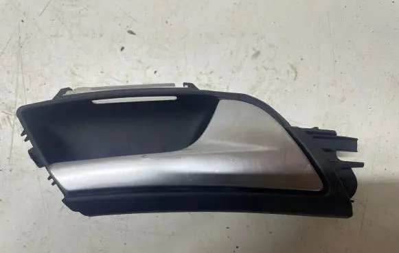 Audi A5 Sportback 8TA Front door interior handle 8T0837020A