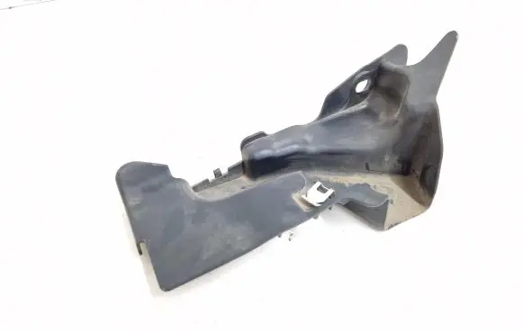 Ford Focus Other engine bay part JX7BA02477A D2L4R