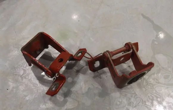 Fiat Grande Punto Tailgate/trunk/boot hinge